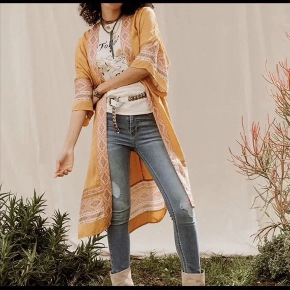 Matilda Jane Other - Women Matilda Jane Good Hart GH Tinsley Gold Floral Kimono Size XS/S ($98)